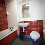 Travelodge Otel 3*