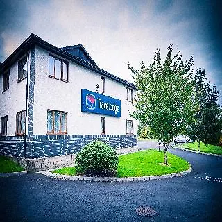 Travelodge 3* Limerick