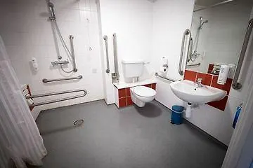 Travelodge 3*
