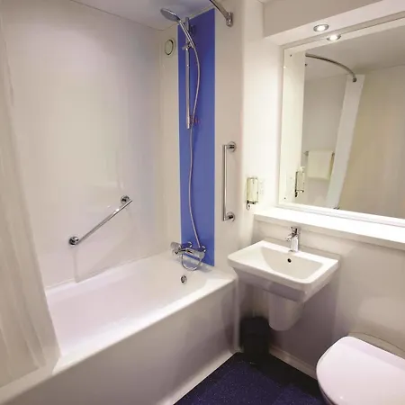 Travelodge 호텔 3*