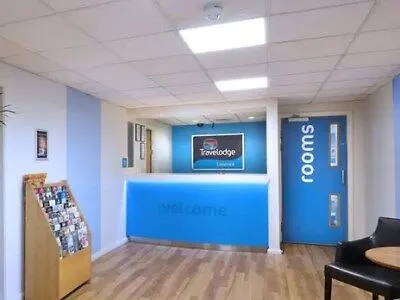 Travelodge 호텔 3*