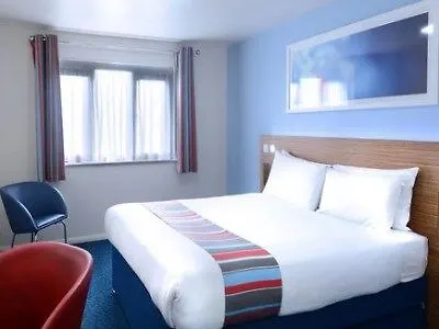 호텔 Travelodge 3*